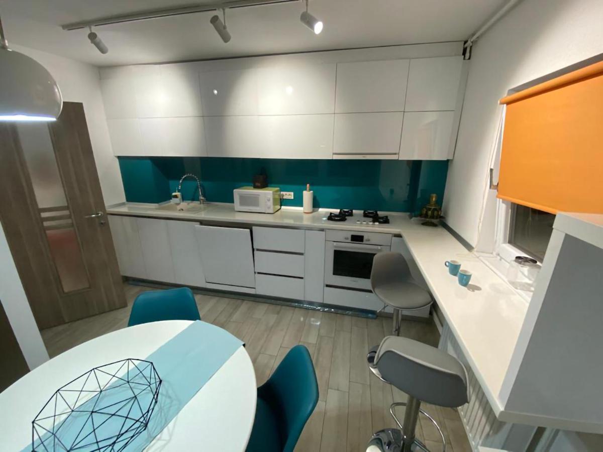 Beautiful Modern Apartment ไกรโอวา ภายนอก รูปภาพ